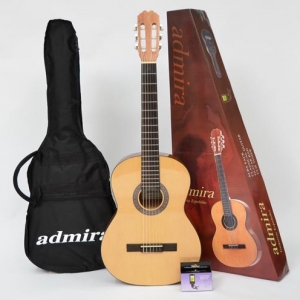 Admira Alba Classical Guitar 3/4 Package